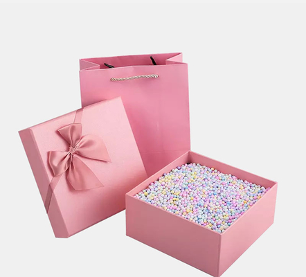 กระดาษแข็งสีชมพูปิดกล่องบรรจุของขวัญสำหรับบรรจุภัณฑ์เสื้อผ้าหอย Design
